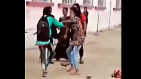 bihar railway station viral video download|On camera, college girls get into ugly fight at Bihar railway station